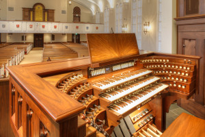 FPC Augusta organ console