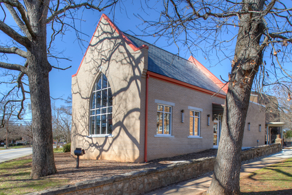 Exterior of Fourth Presbyterian youth addition
